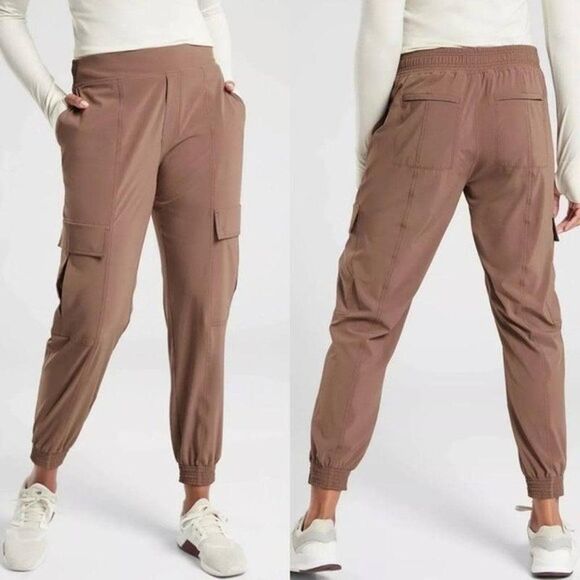 ATHLETA Mauve Chelsea Utility Jogger Pant in Coffee House Size 6 - Picture 1 of 7